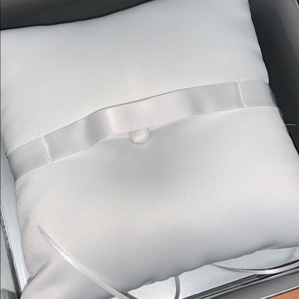 NWT Lucky Collections Ring Bearer Satin Pillow - Picture 3 of 6